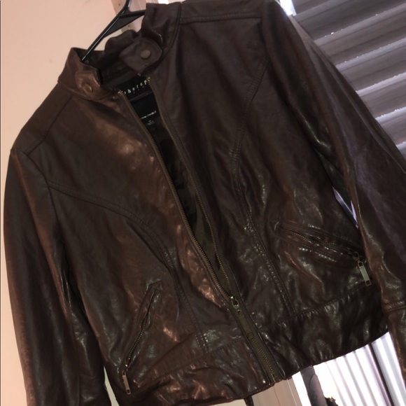 Brown long sleeve leather jacket - Picture 2 of 2